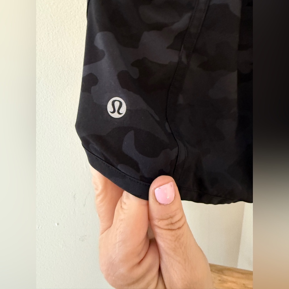 Lululemon Tracker Low-Rise Lined Short 4" Camoufl… - image 3